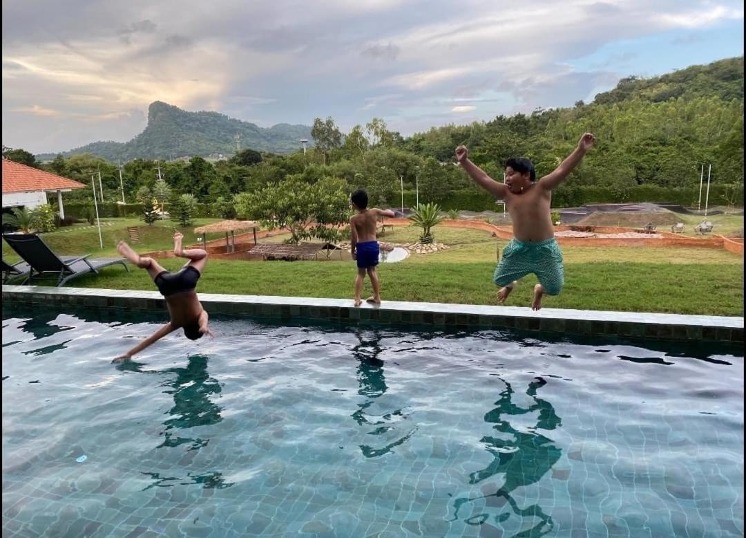 Viva Montane Hotel Ban Nong Chap Tao Kültér fotó